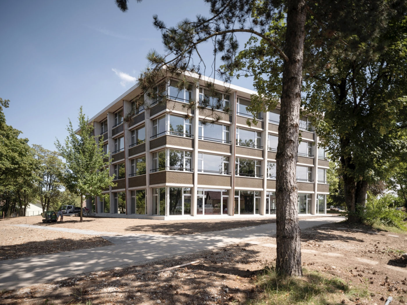 Schulhausneubau Trakt E, SA Halden, Opfikon